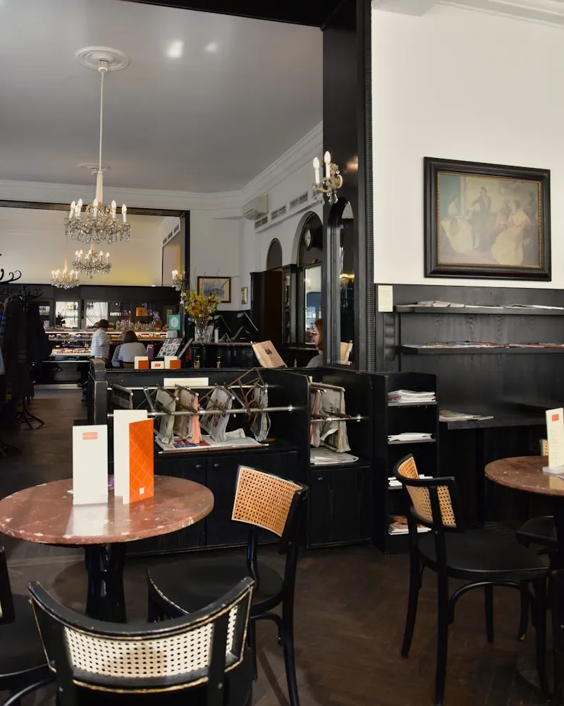 A Viennese café