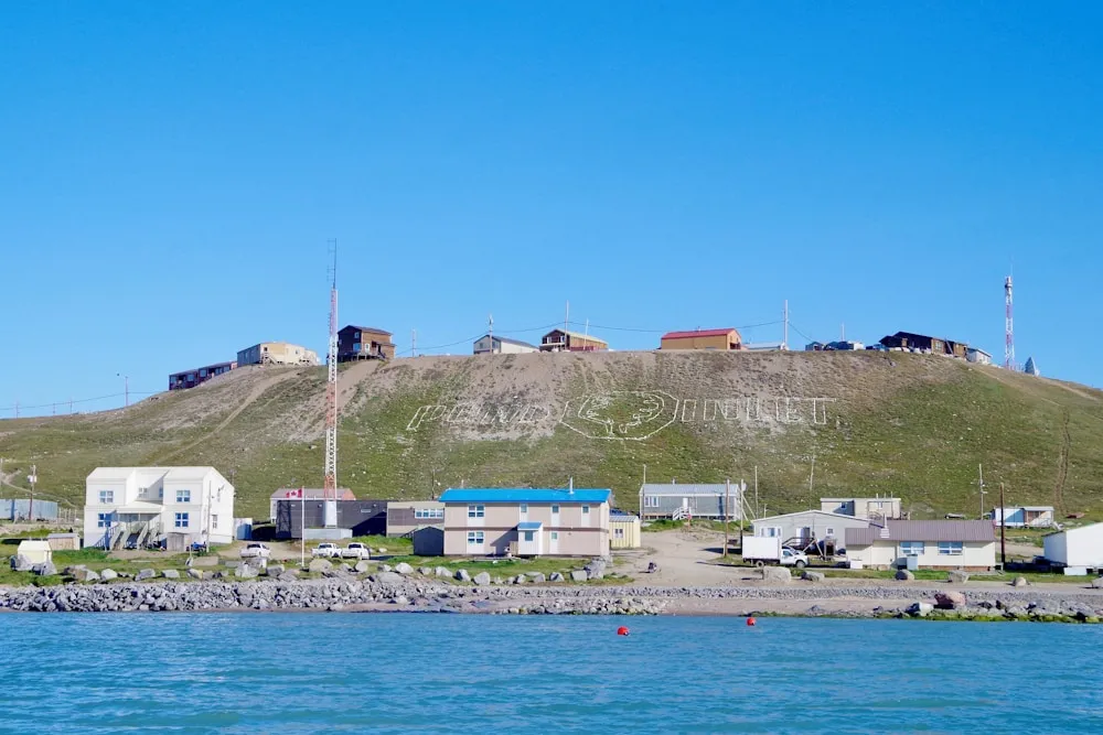 Cambridge Bay & Ulukhaktok