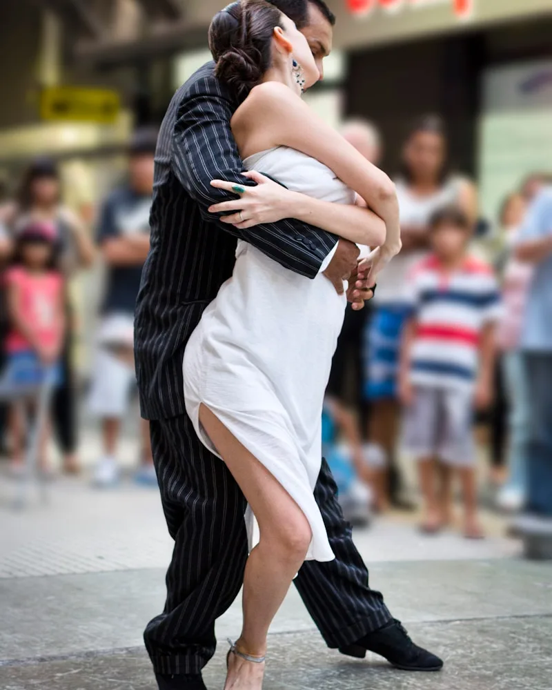 The close embrace, Argentina