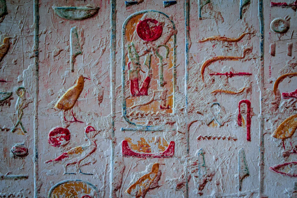 Which tombs are included