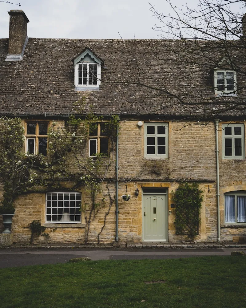 Country pubs & gardens, England