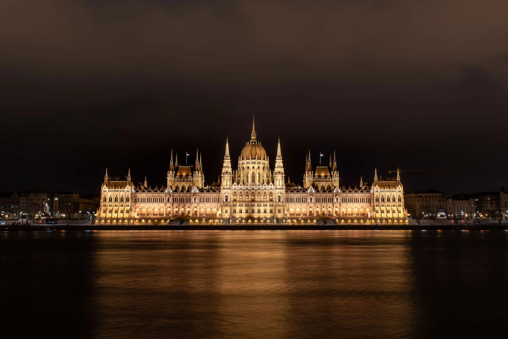 The river & Parliament