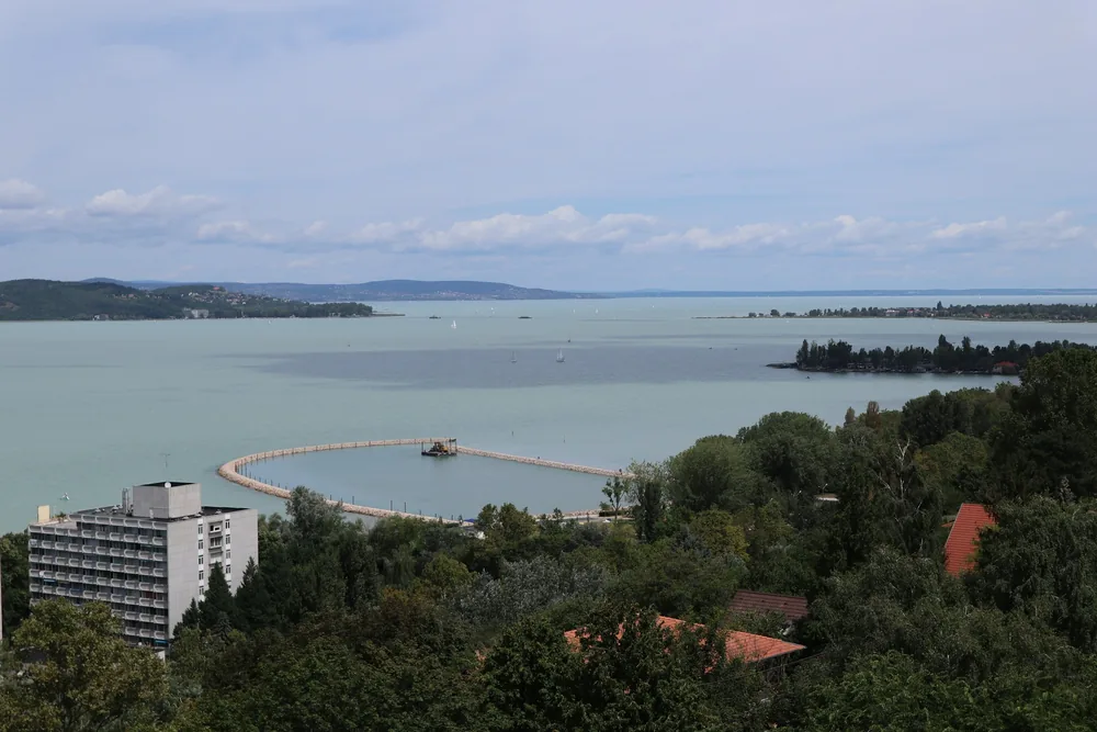 The two shores