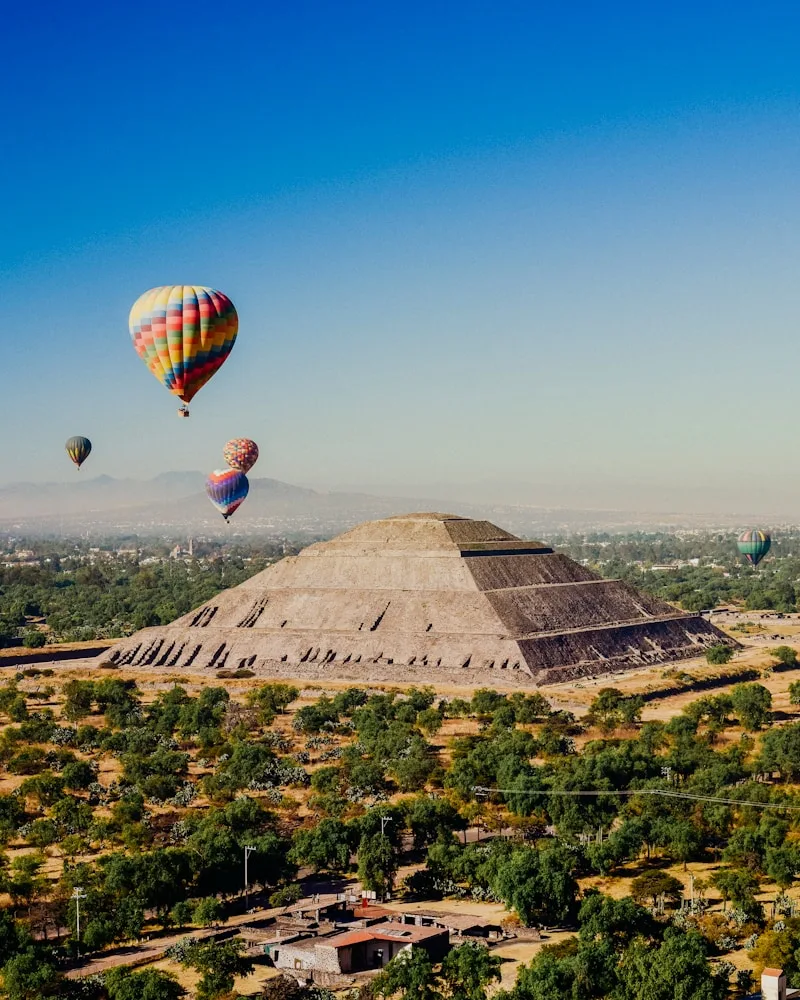 A dawn balloon flight, Mexico
