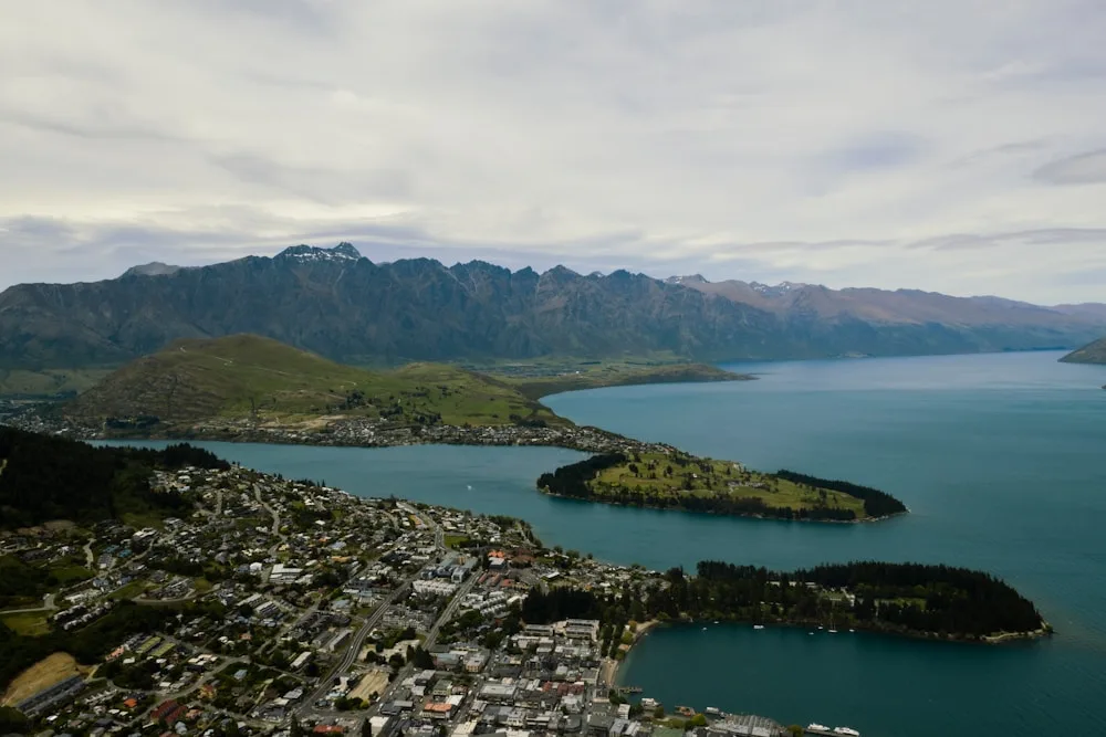 Queenstown & Milford Sound