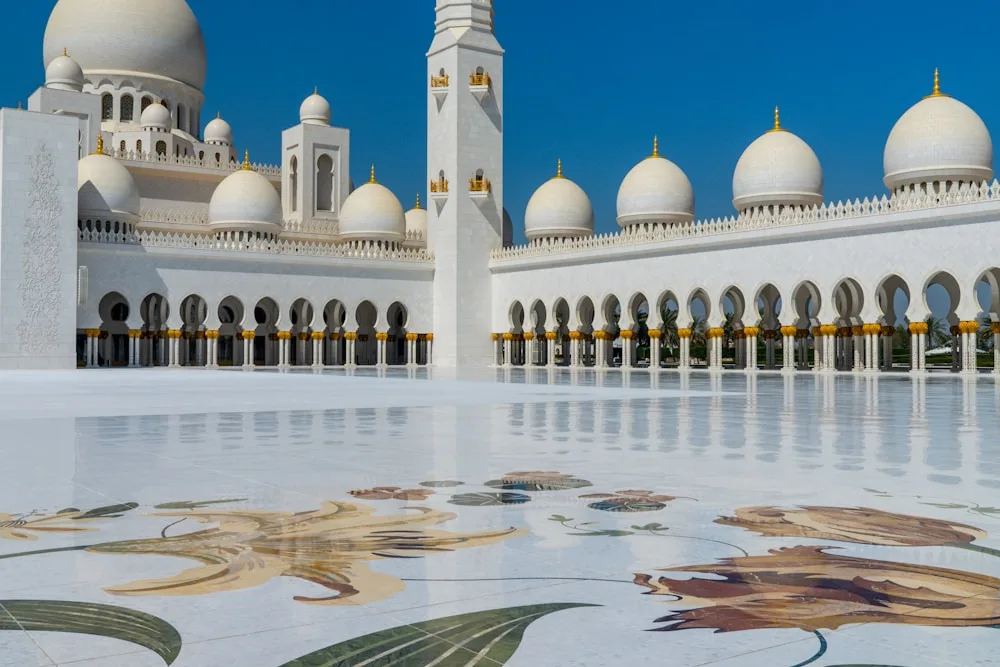 Abu Dhabi & the Grand Mosque