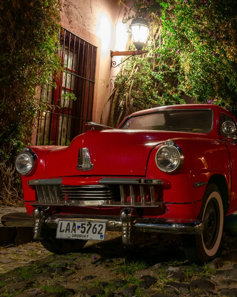 Vintage cars & cafes, Uruguay