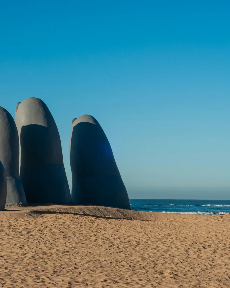 La Mano, Los Dedos, Uruguay