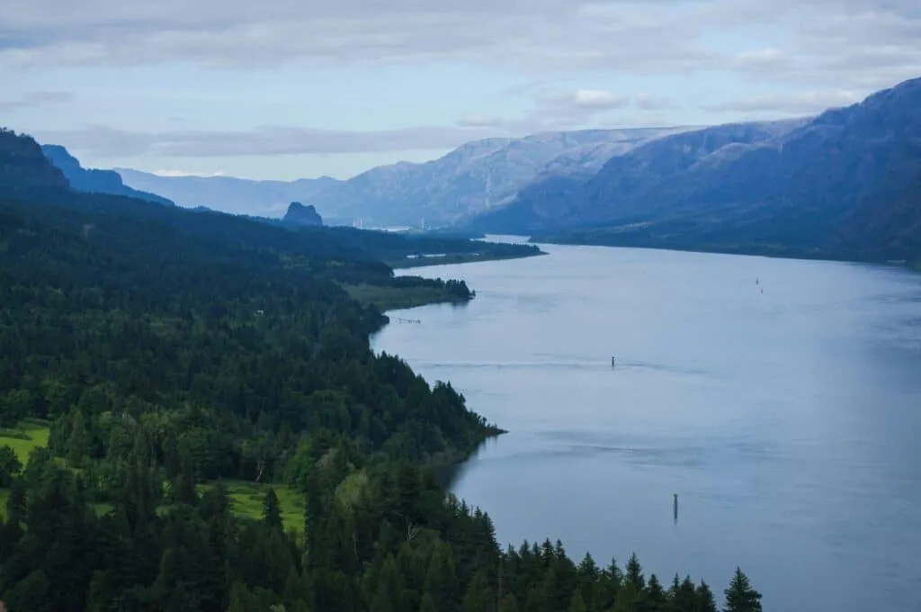 How Much Does a Columbia River Cruise Cost? Exploring Prices and Packages