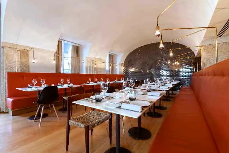 where to stay in lisbon