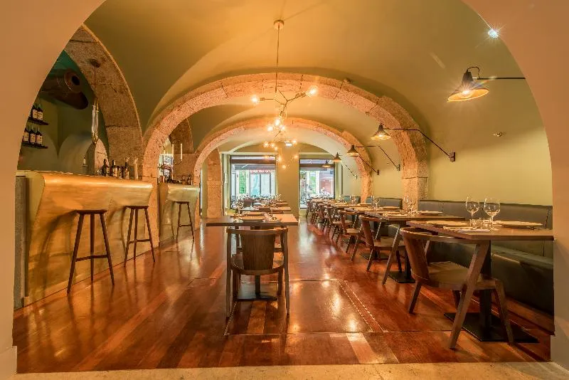 where to stay in lisbon