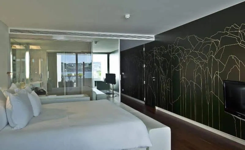 where to stay in lisbon