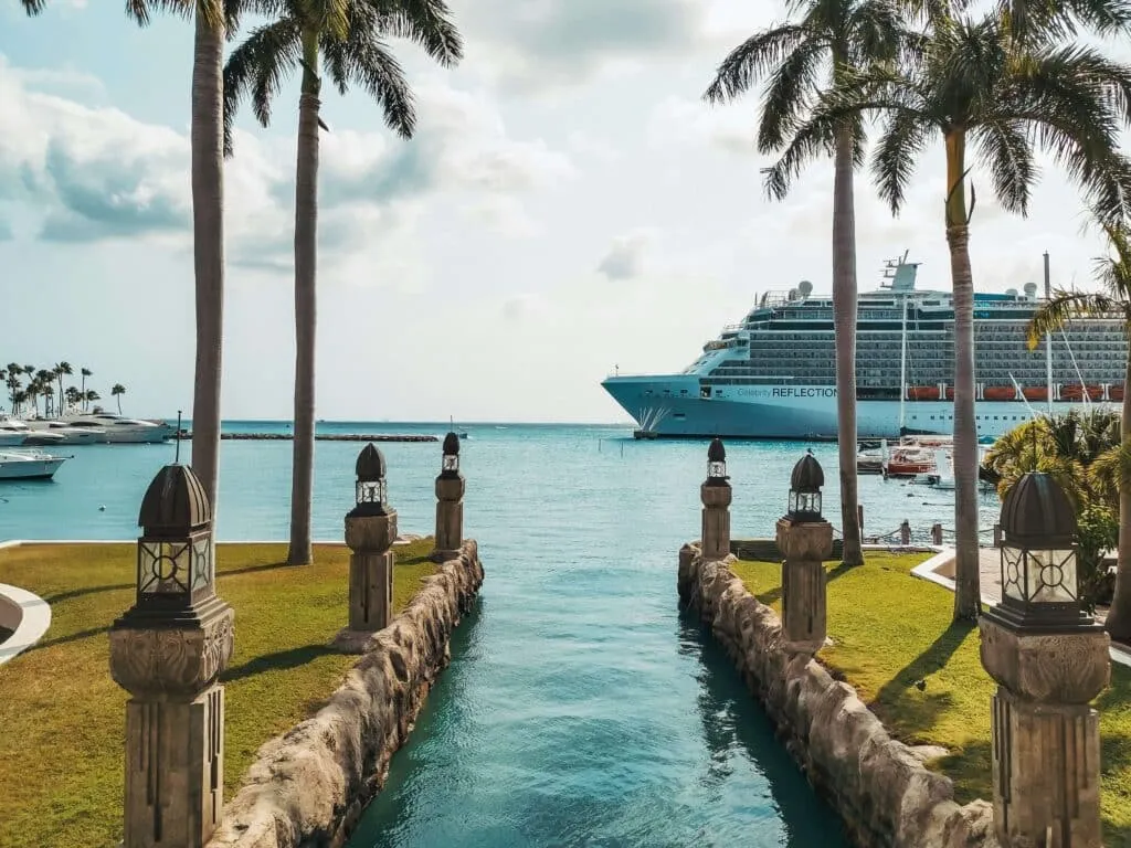 Cruise going to Aruba